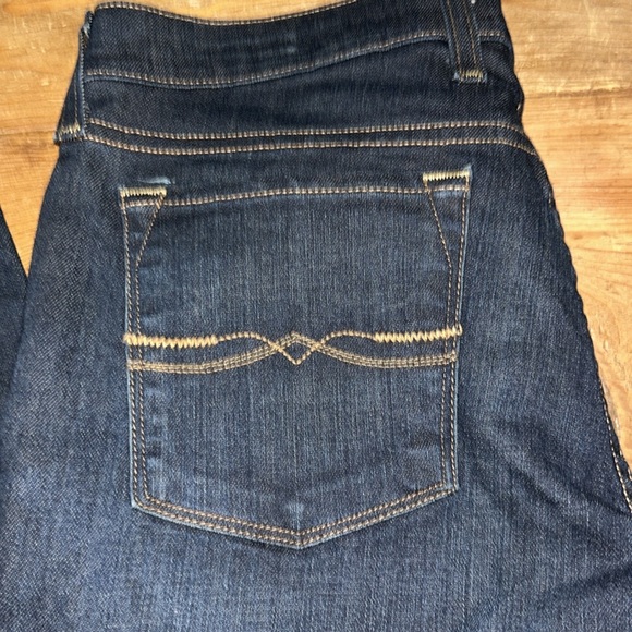 Woman’s Lucky Brand Charlie Skinny Jeans Size 4 (27),run small & lower rise. - Picture 4 of 14